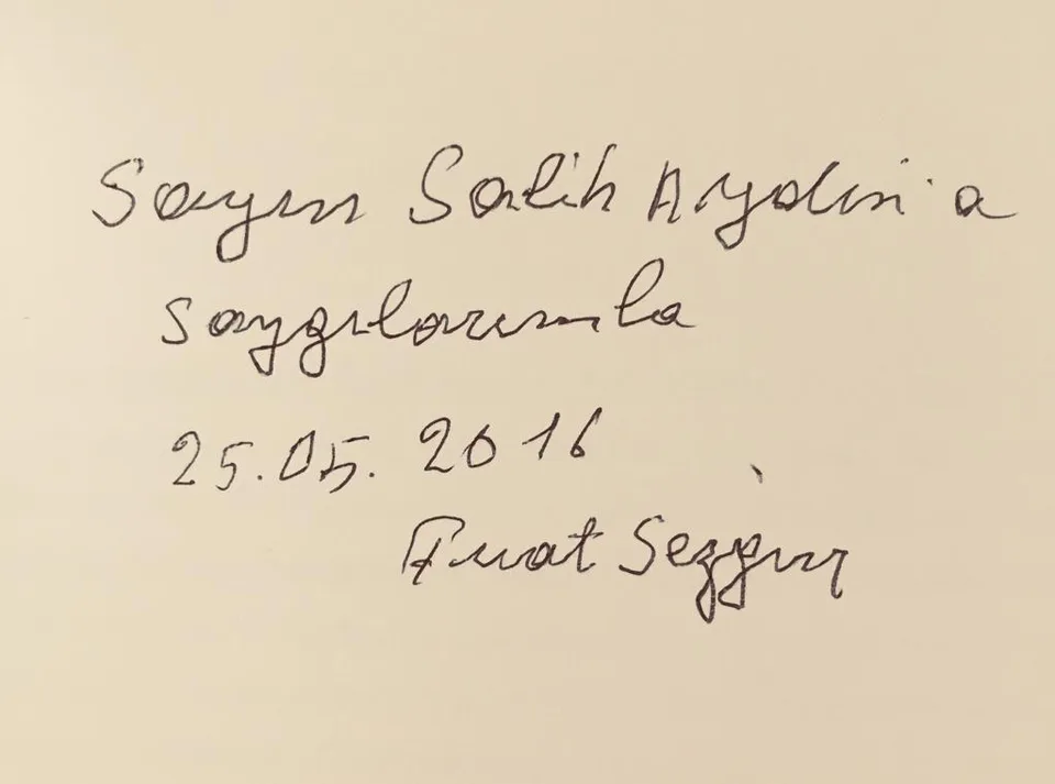 Fuat Sezgin'in Salih Aydın'a el yazısıyla yazdığı ithaf